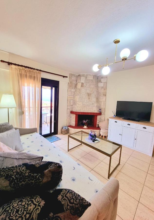Nice Apartment With Amazing Views Kriopigi Quarto foto