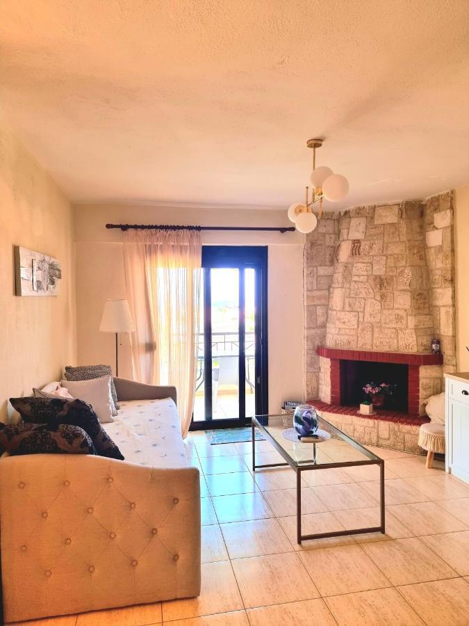 Nice Apartment With Amazing Views Kriopigi Quarto foto